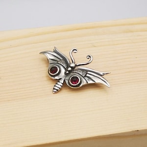 Sterling silver 925 brooch vintage with stone little marcasite