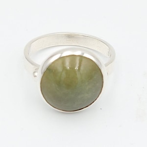 Sterling silver 925 ring  boho style prehnite  green stone circle design  hand made vintage