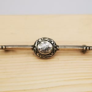 Sterling silver 925 brooch vintage with stone lzirgon