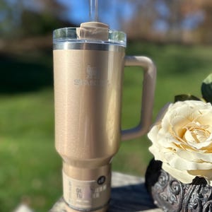 ELF X STANLEY Collab Honey Talks 40oz Tumbler | 2024 Target  display picture 1