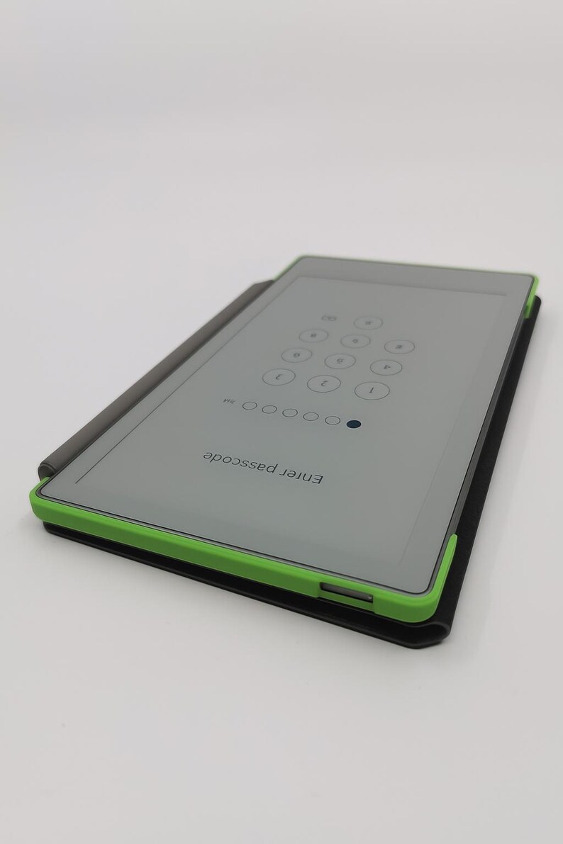Corner protection / bumpers for the Remarkable® Paper Pro MOVE and Book Folio case image 5
