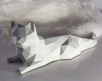 Concrete cat "BellaBetonmiez" in low poly style