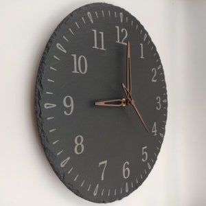 Horloge ardoise 30 à 40 cm It'Slate 12 avec aiguilles en bois véritable silencieuse image 6
