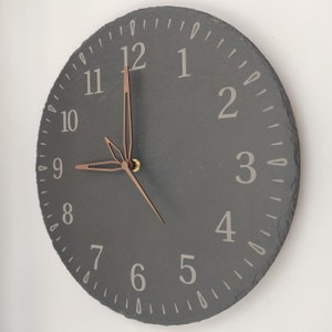 Horloge ardoise 30 à 40 cm It'Slate 12 avec aiguilles en bois véritable silencieuse Stil 4