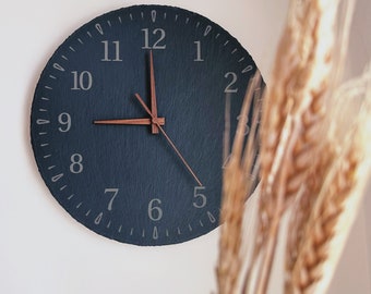 Reloj de pizarra de 40 cm o 35 cm “It'Slate - 12” - con manecillas de madera auténtica - silencioso
