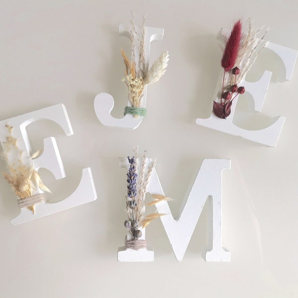 SMALL wooden letter/decorative letter with dried flowers