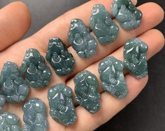 貔貅獣形天然ブルージェダイトチャーム、翡翠動物チャームビーズ