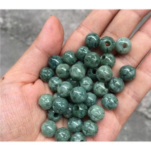 Green Jadeite Flower Beads: Natural Oily Gemstone Beads (6-13 mm)