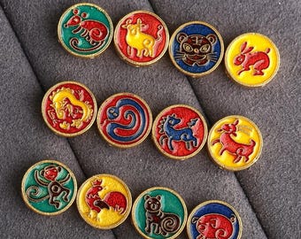Cuentas redondas de plata de ley esmaltadas y doradas con diseño de animales del zodíaco chino