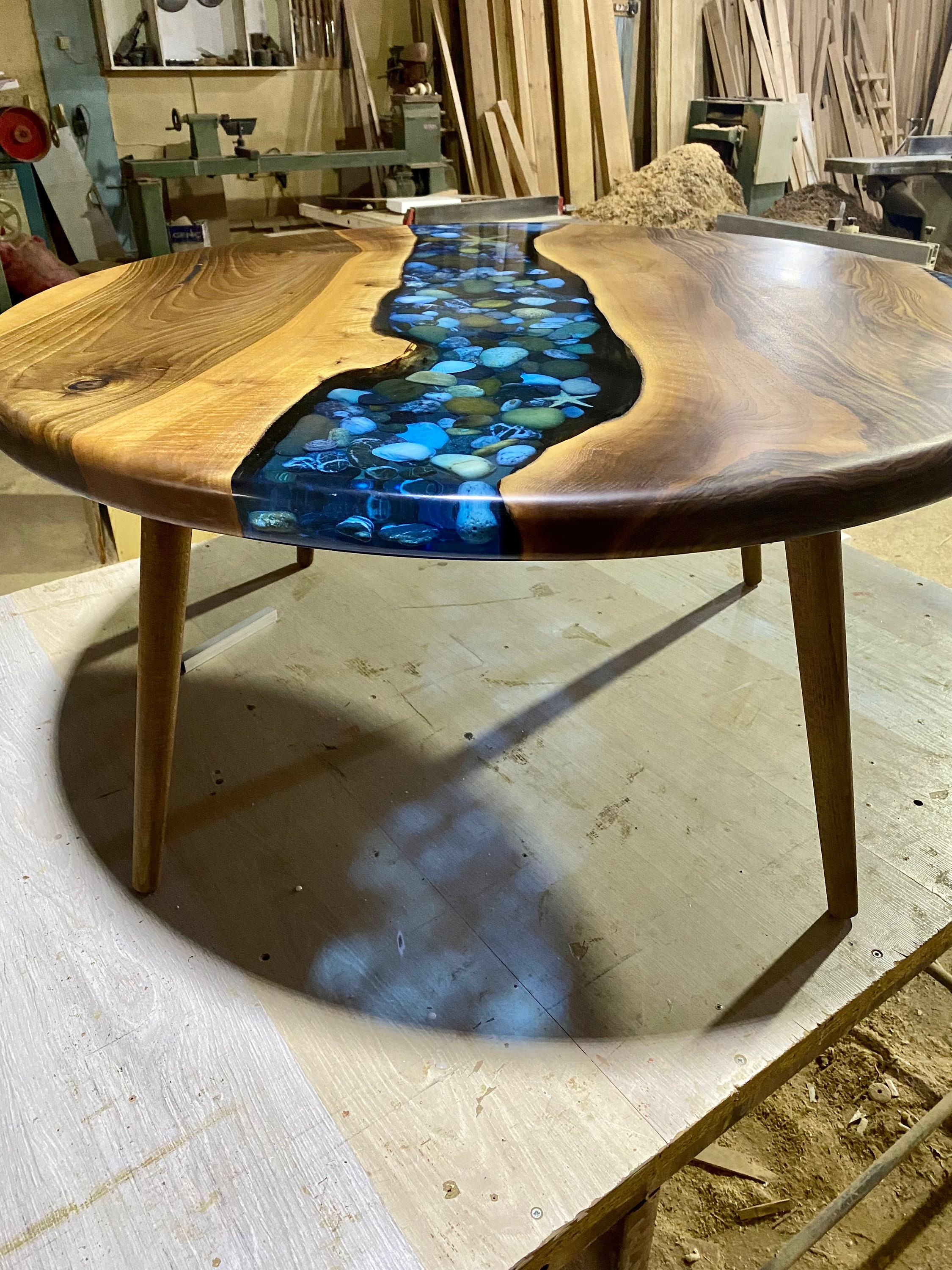 Round Epoxy Table Moss Stones, Table Pebble Decor, Epoxy Resin Wood Table,  Epoxy Coffee Table, ANY SIZE, Fancy Table, Custom Order Table -  Norway