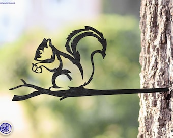 Squirrel Tree Stake - Laser cut, plasma cut, CNC files - Metal Art