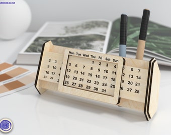 Archivos SVG de organizador de escritorio con calendario perpetuo cortado con láser