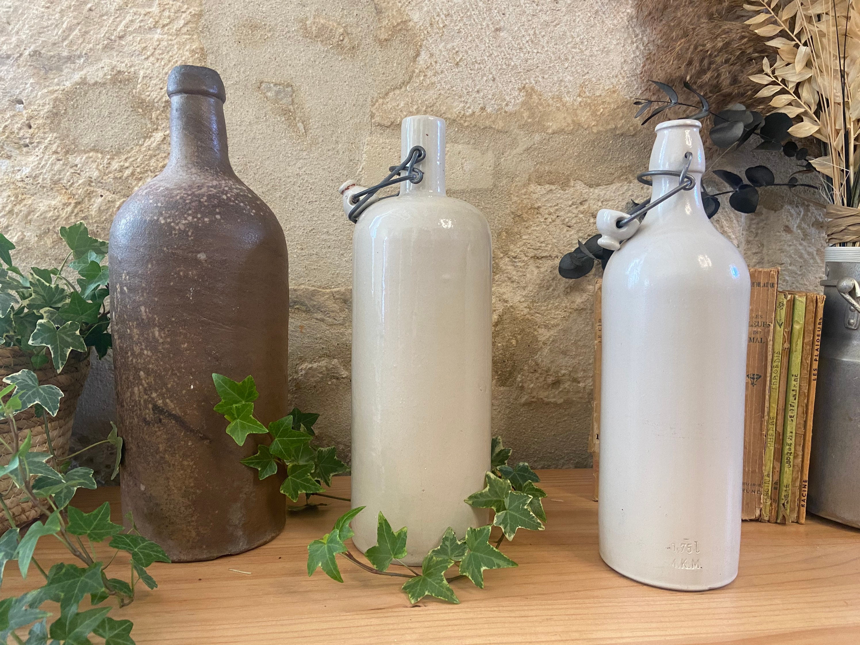 Bouteille en Grès Ancienne