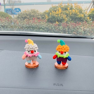 Handgemachte Häkelarbeit niedliche Clown Autozubehör, Sonnenblume Auto-Armaturenbrett-Dekor für Frauen