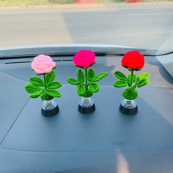 Shaking Sunflower Car Accessories Dashboard Decorations, Smiley Handmade Knitted for Car Interior Home Office Desk Decoration