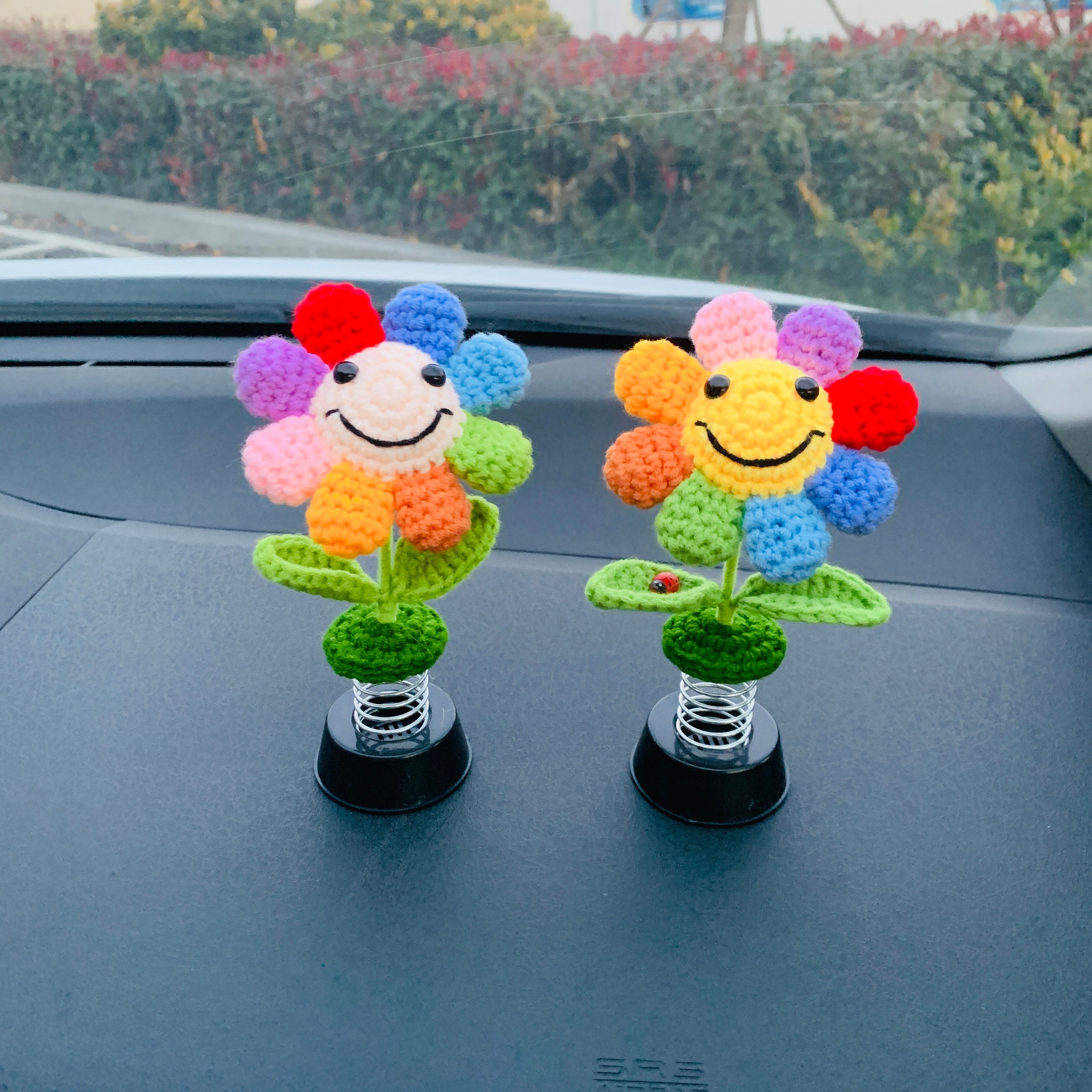 Crochet Sunflower Car Accessories Smiley Face Shaking Head Cute Flower  Dashboard Decor Beetle Plant -  UK