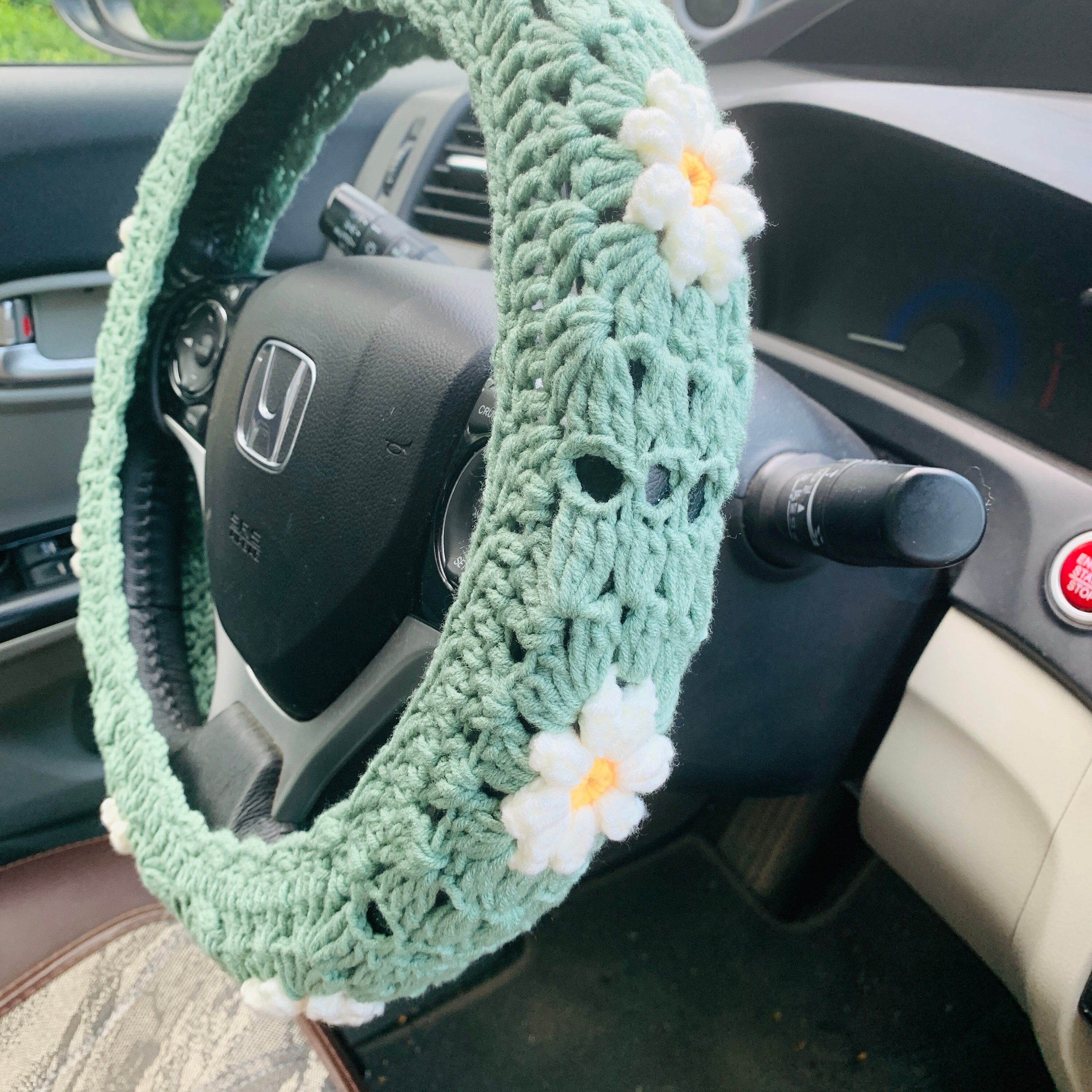 Handgemachte gehäkelte Lenkradhülle für Frauen, süße Daisy Blumen Sicherheitsgurthülle, Auto Interieur Accessoires Dekoration
