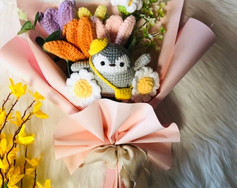 Flores de crochet, adornos de flores de tulipán y margarita de pingüino, lindo ramo de flores, ramo de aniversario, regalo para ella