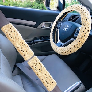Stuurhoes voor dames, gehaakte lichtgele hoes veiligheidsgordel met bloemen, decoraties auto-accessoires
