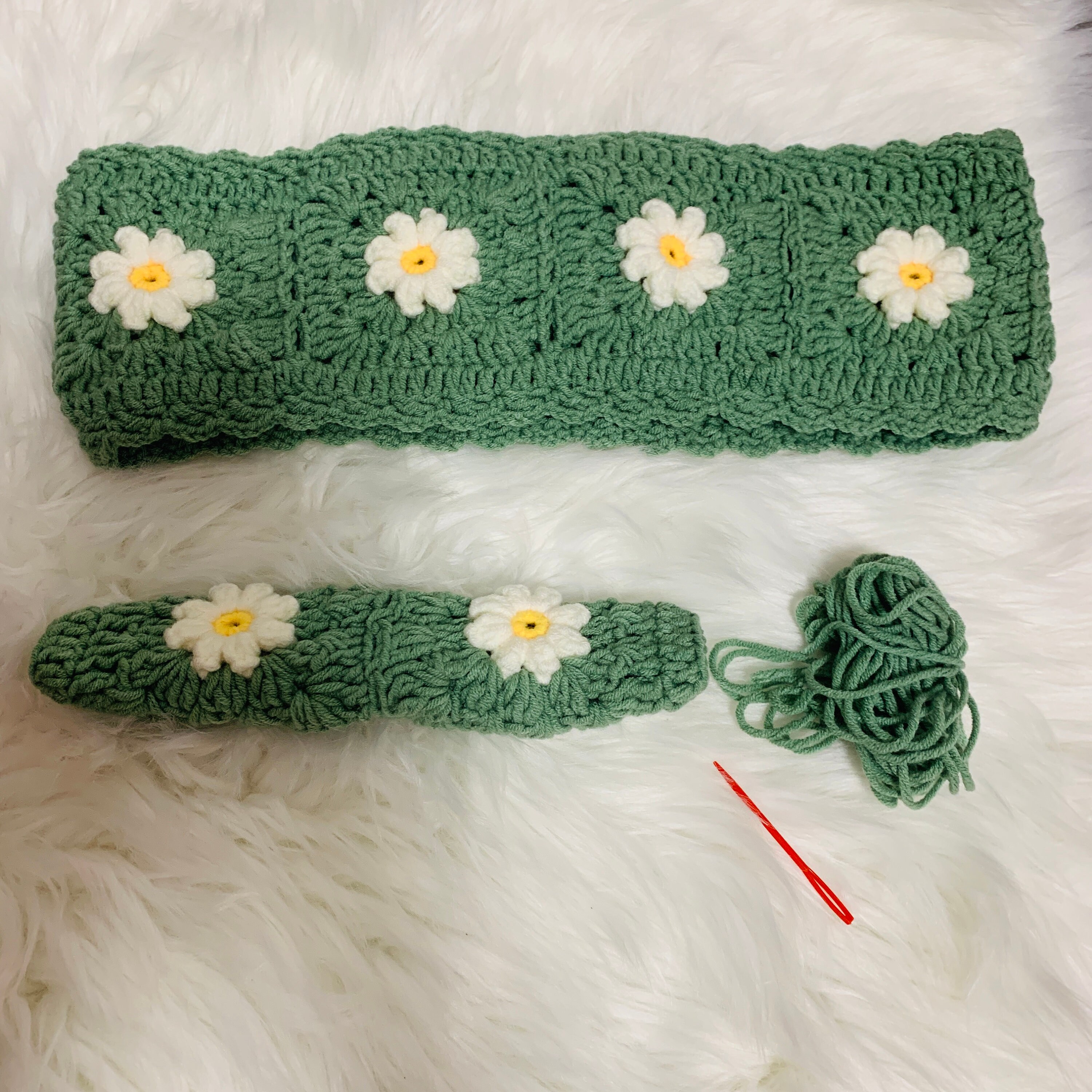 Handgemachte gehäkelte Lenkradhülle für Frauen, süße Daisy Blumen Sicherheitsgurthülle, Auto Interieur Accessoires Dekoration