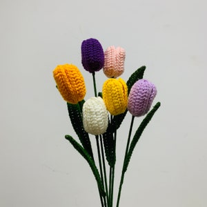 Gehäkelte Sonnenblume Eukalyptus Tulpe Beere Lavendel ein Blumenstrauß für Freundinnen/Mütter/Liebhaber/Freunde Basteln 6 stems Tulip