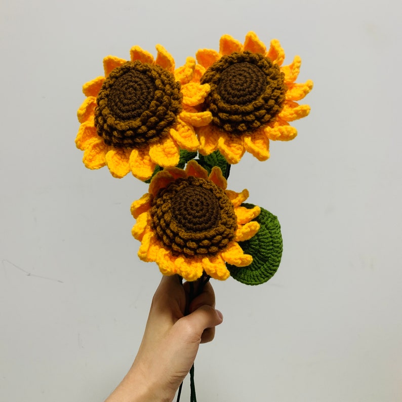 Gehäkelte Sonnenblume Eukalyptus Tulpe Beere Lavendel ein Blumenstrauß für Freundinnen/Mütter/Liebhaber/Freunde Basteln Bild 8