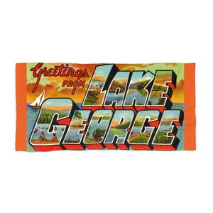 Lake George NY Beach Towel ~ Design vintage historique 'Greetings From', fabriqué aux États-Unis