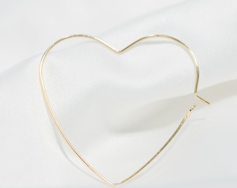 Pendientes de aro con forma de corazón chapados en oro de 14 quilates, estilo minimalista (38 mm).