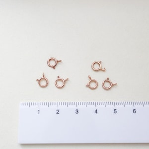 14K Rose Gold Filled Federringverschlüsse mit geschlossenem Ring, Rosegold Filled Federringverschluss mit offener Schlaufe für die Schmuckherstellung 5,5 mm