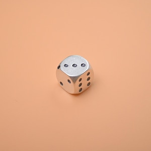 Dados em prata de lei, metal maciço, D6