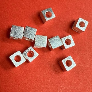 5 stuks Stardust-sterlingzilveren kubuskralen, 4 mm vierkant tussenstuk