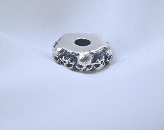ISP67 - Spacer Spacer Skull Beads Tibetan Silver / Vintage