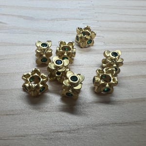 18K Matte Gold Plated Flower Cube Beads, Flower Beads, Blooming Beads, Floral  Bead, Blossom Bead Spacer, Bracelet Bead,Botanical Bead 6x5mm
