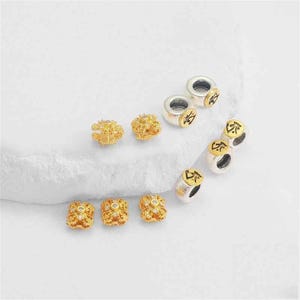 Matte vergoldet Om Mantra Ring Perlen, buddhistische Perle, Meditation Perle, Mala Perle, religiöse Perle, Armband Spacer, Gebetsperle, vier Blatt Perle