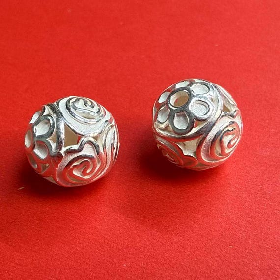 Perline distanziatrici minuscole in argento sterling massiccio S925 da 2,8 mm, perline in argento sterling, distanziatori in argento, piccole perline in argento, non esattamente rotonde - Italia