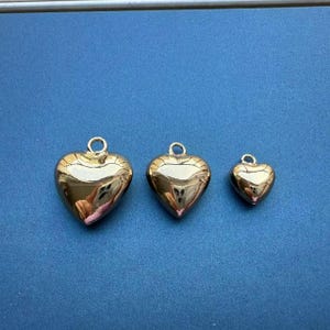 14K Vergoldetes Puffy Liebe Herz-Charme, Gold-Ton-glatte Herz-Charme für Schmuck machen Lieferungen, 8 mm 10 mm 15 mm 18 mm