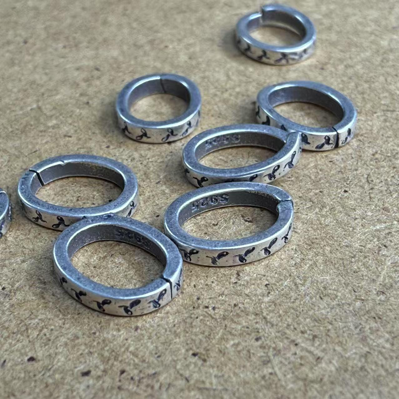 Sterling Silver Oval Jump Ring with Leaf Pattern, 925 Silver Oval Jump Ring, Open Jump Ring Connector for Bracelet Necklace, Chain Connector