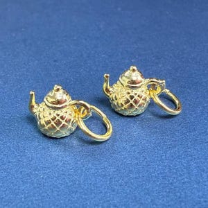 Sterling Silver Teapot Charm, Minimalist Necklace Pendant