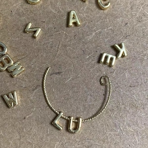 Cuentas del alfabeto chapadas en oro de 14 quilates de la A a la Z, cuentas con letras, cuentas con iniciales, cuentas con monograma, cuentas con nombre, espaciador de pulsera, cuentas personalizadas, cuentas con mayúsculas
