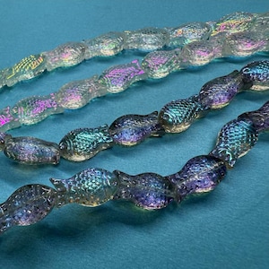 Iridescent Glass Fish Beads, Animal Charms, Jewelry Making Supplies image 9