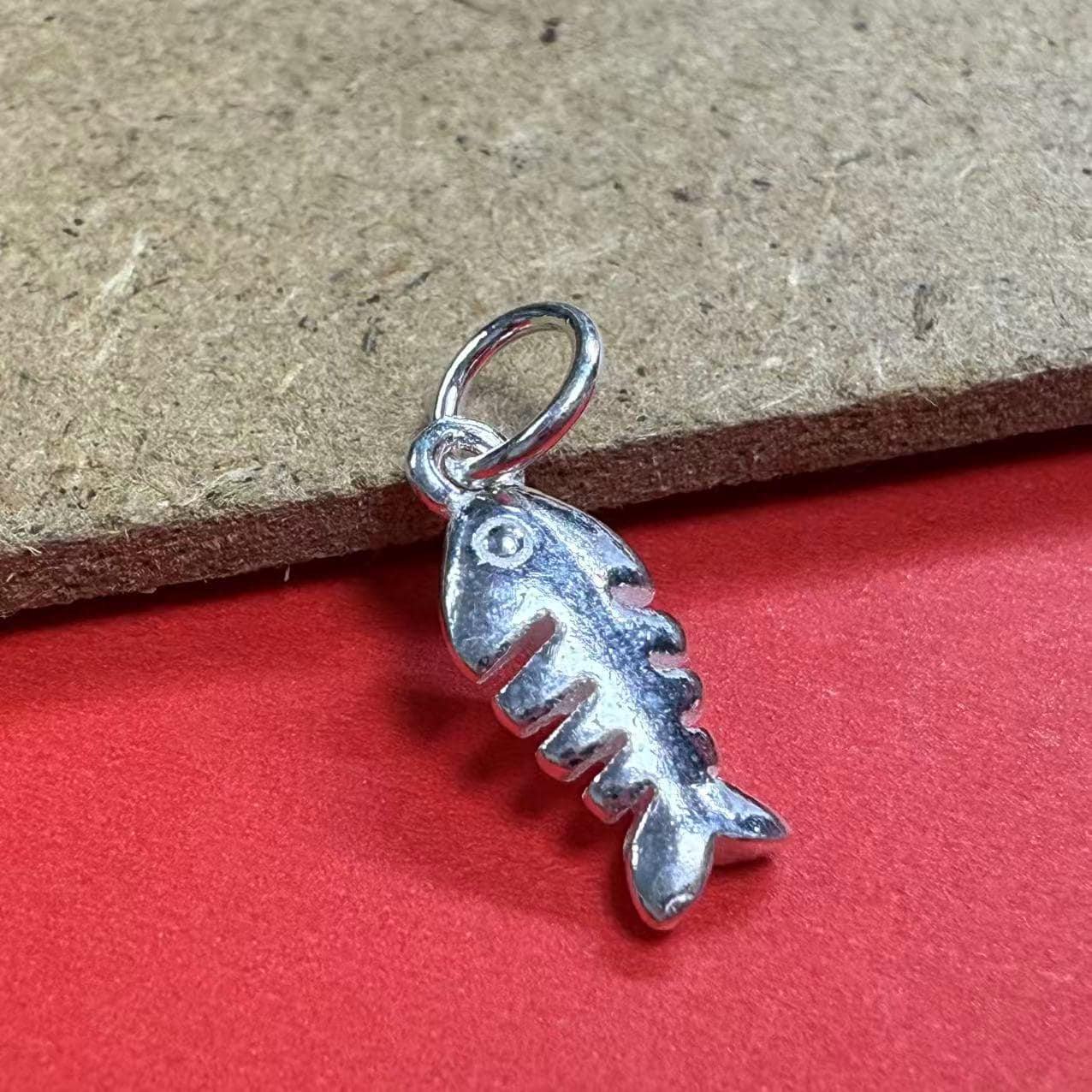 【764】金魚のチャーム／キーホルダー／ペンダント 764】金魚のチャーム／キーホルダー／ペンダント 【公式通販】