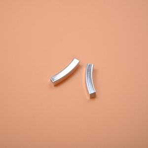 Perles tube carrées en argent sterling, tube carré incurvé (15-40 mm)