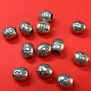Srebrne koraliki beczkowe, srebrne koraliki zodiaku, koraliki bransoletkowe, przekładki bransoletkowe, 8 mm srebrne koraliki beczkowe, hurtowe koraliki, przekładki beczkowe