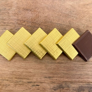 Luxoria Madlen – Colección Premium Oro o Plata 4 cm x 4 cm