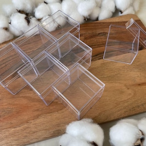 12 pieces. Mika acrylic plastic box with lid, chocolate box, dragee box