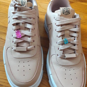 Gummy Bear Shoe Lace Charm Pin/collard shirt pin