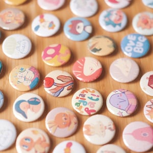 Artist Illustrated Button Badges - Mystery Random set of 5 / 10
