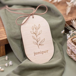 CUSTOM-Personalized Name Gift Tags, Engraved, Natural Birchwood, Etched, Wedding Favors, Name Place Setting, Bridesmaids, Ornaments, Wedding