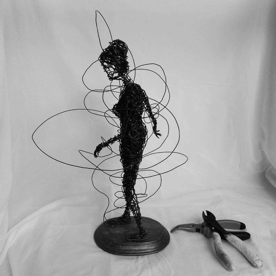 Wire Sculpture WireArt Woman Thoughtful | Etsy