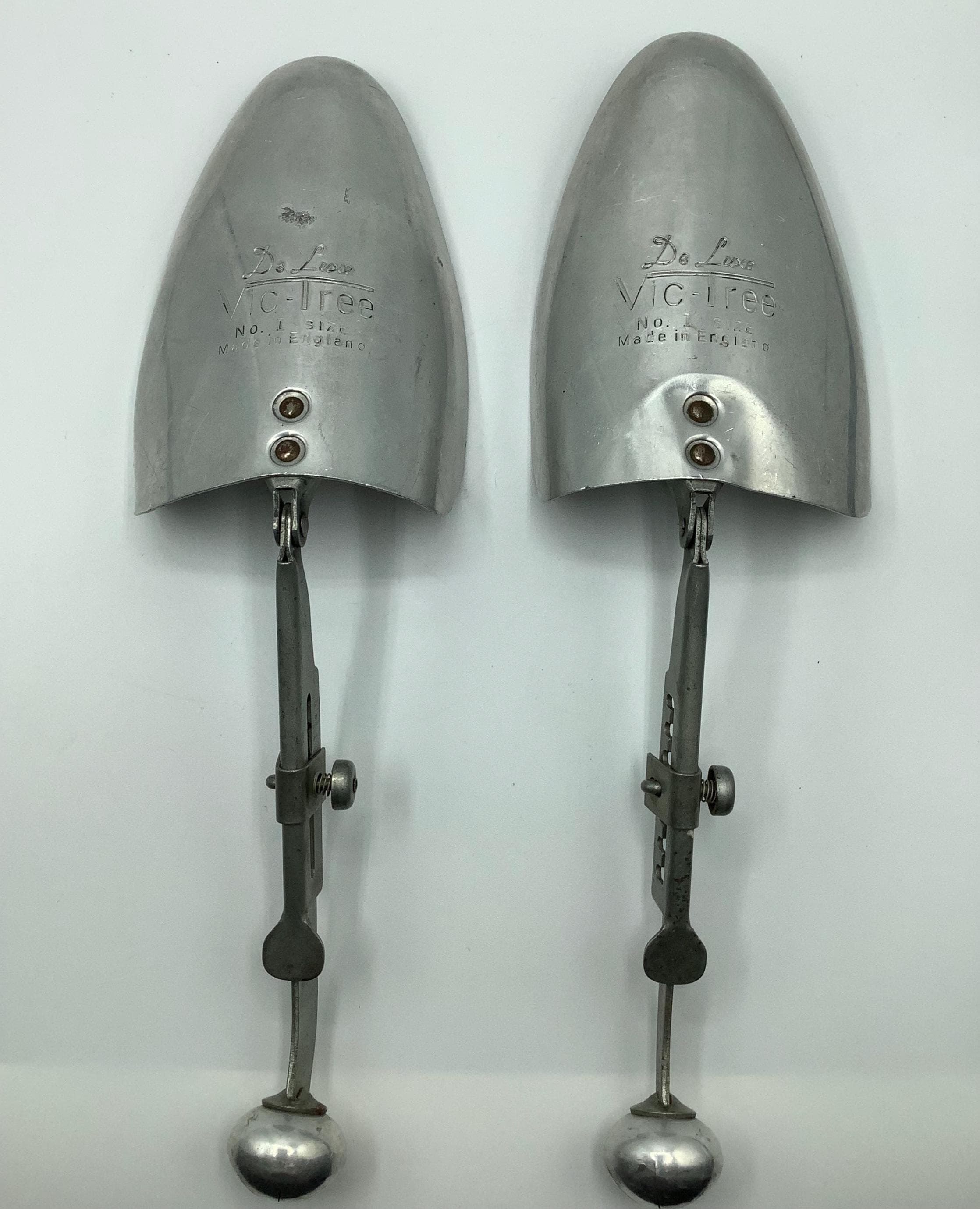 Vintage VIC-TREE Deluxe Shoe Trees. No. 1 Size. Made in England